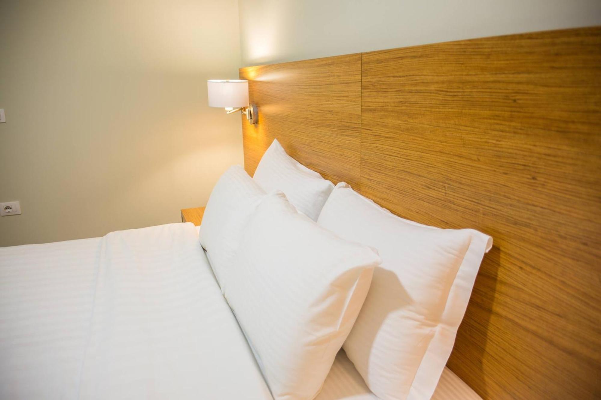 Hotel Jaroal Sarandë Kamer foto